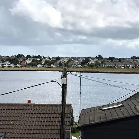 Apartman Stylish 3 Bed With Lough Atalia Views Galway